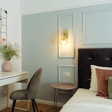 Bright 2Br Apartment - Top Location - City Balcony Bucureşti Ngoại thất bức ảnh