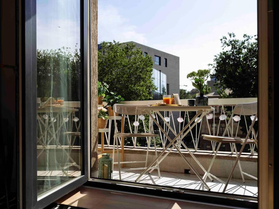 Bright 2Br Apartment - Top Location - City Balcony Bucureşti Ngoại thất bức ảnh