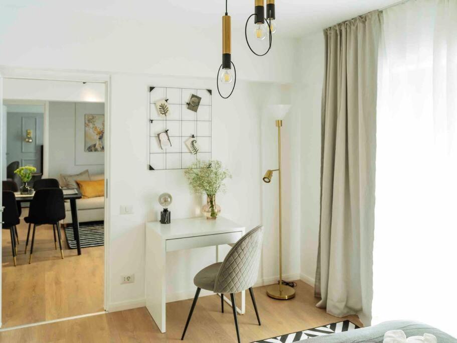 Bright 2Br Apartment - Top Location - City Balcony Bucureşti Ngoại thất bức ảnh
