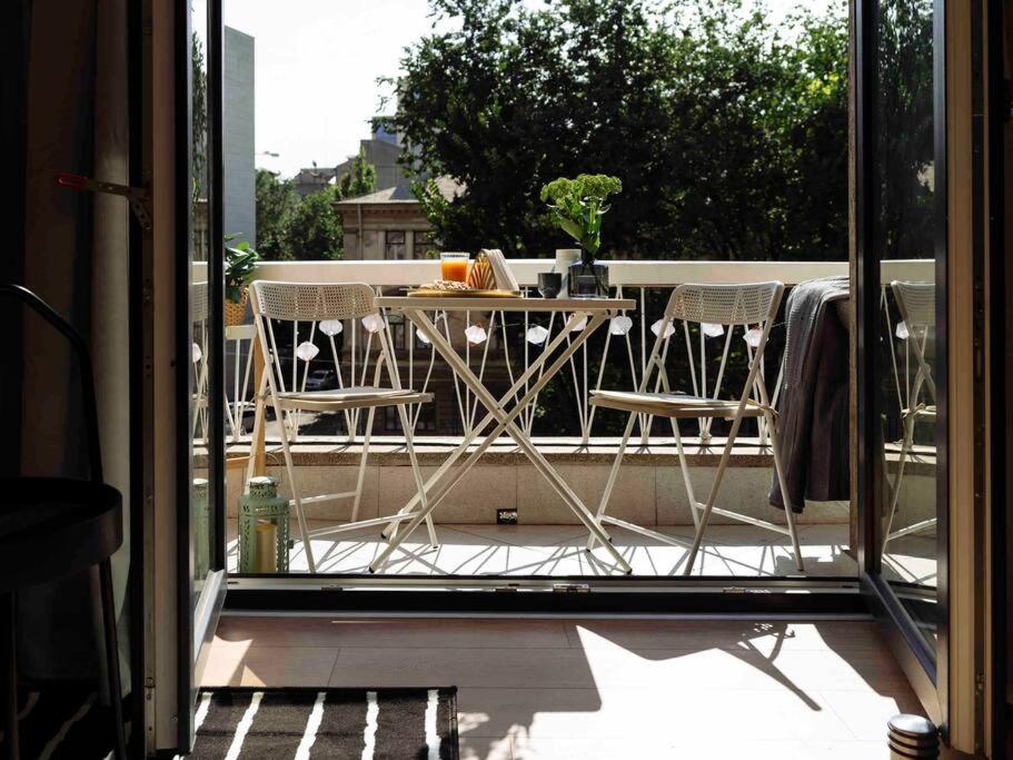Bright 2Br Apartment - Top Location - City Balcony Bucureşti Ngoại thất bức ảnh