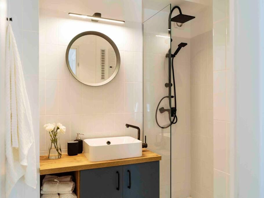 Bright 2Br Apartment - Top Location - City Balcony Bucureşti Ngoại thất bức ảnh