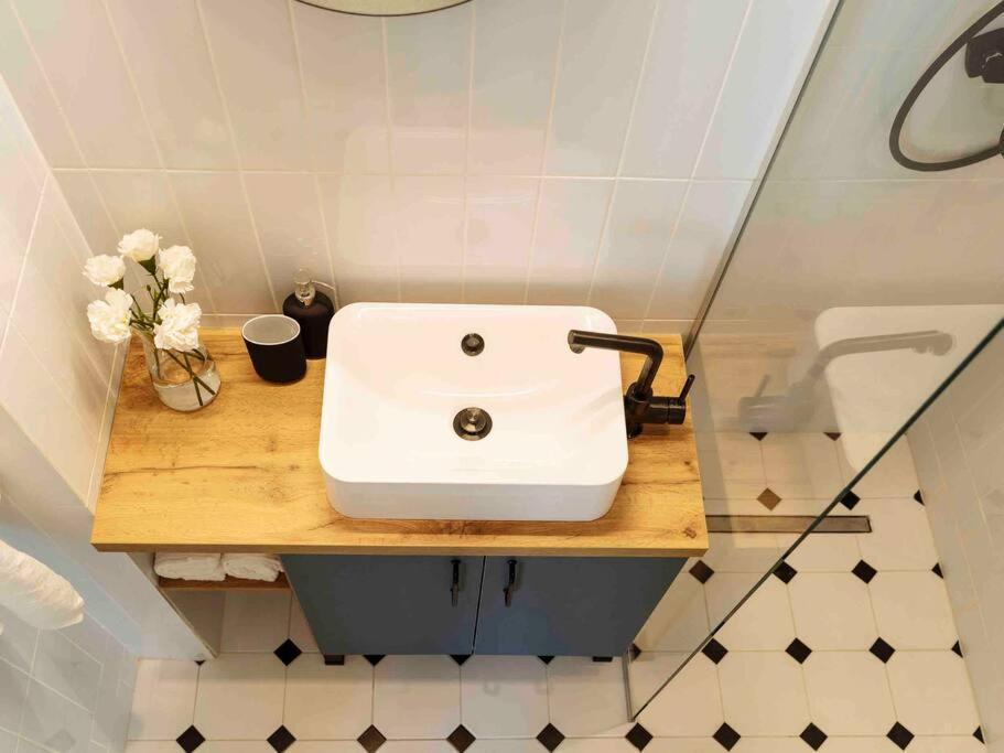 Bright 2Br Apartment - Top Location - City Balcony Bucureşti Ngoại thất bức ảnh