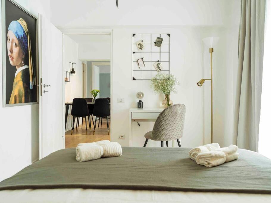 Bright 2Br Apartment - Top Location - City Balcony Bucureşti Ngoại thất bức ảnh