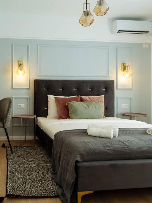 Bright 2Br Apartment - Top Location - City Balcony Bucureşti Ngoại thất bức ảnh