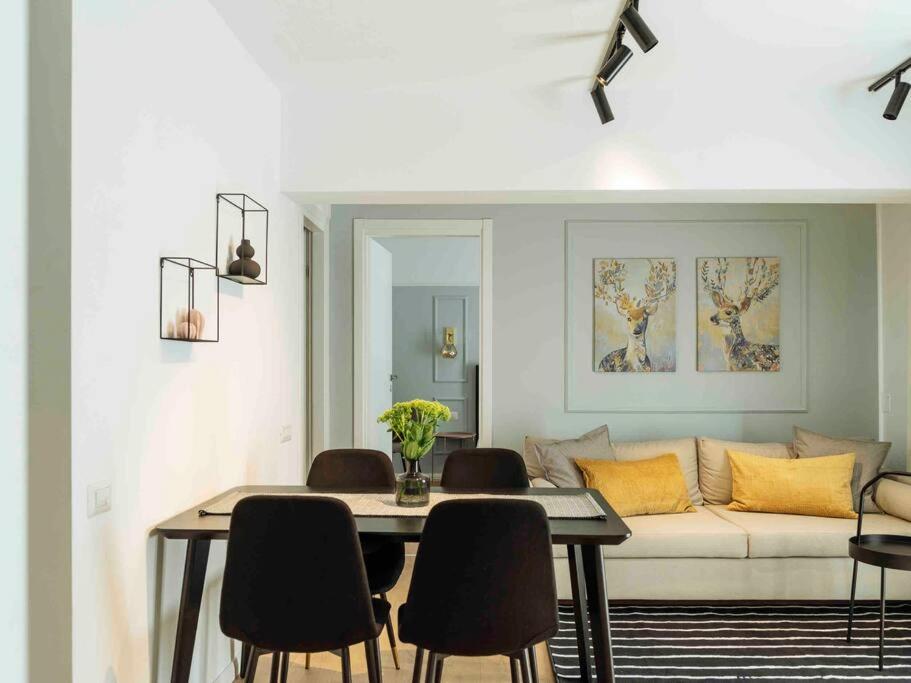 Bright 2Br Apartment - Top Location - City Balcony Bucureşti Ngoại thất bức ảnh