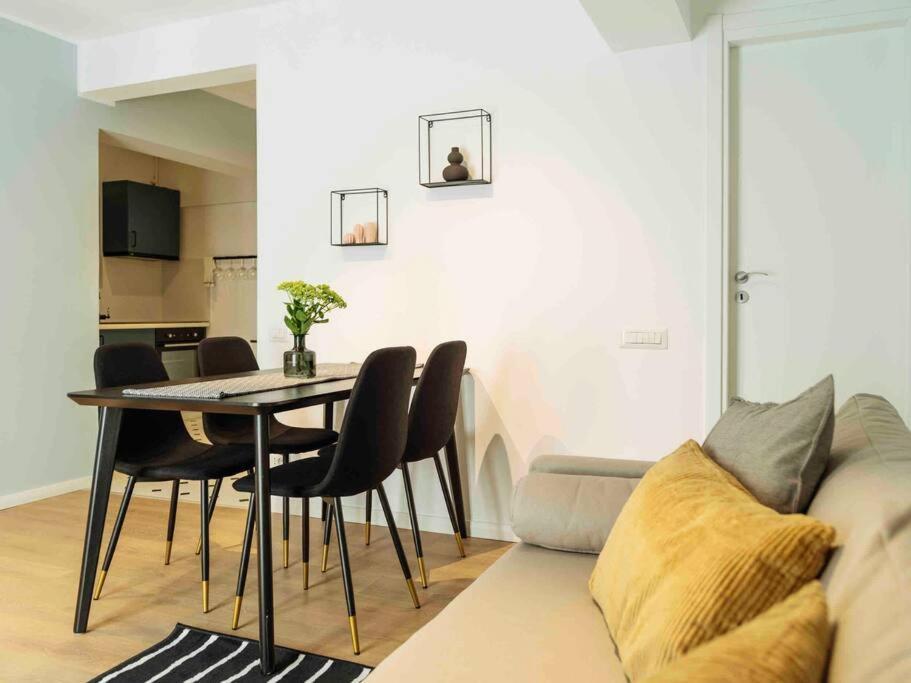 Bright 2Br Apartment - Top Location - City Balcony Bucureşti Ngoại thất bức ảnh