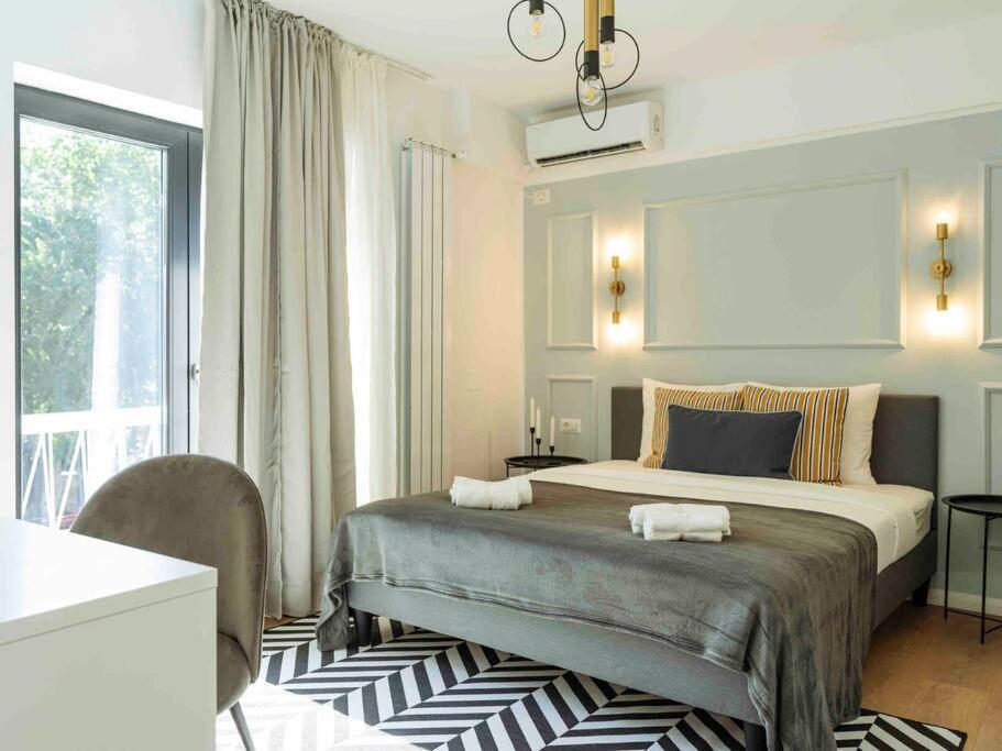 Bright 2Br Apartment - Top Location - City Balcony Bucureşti Ngoại thất bức ảnh