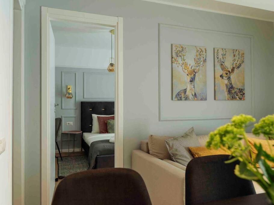 Bright 2Br Apartment - Top Location - City Balcony Bucureşti Ngoại thất bức ảnh