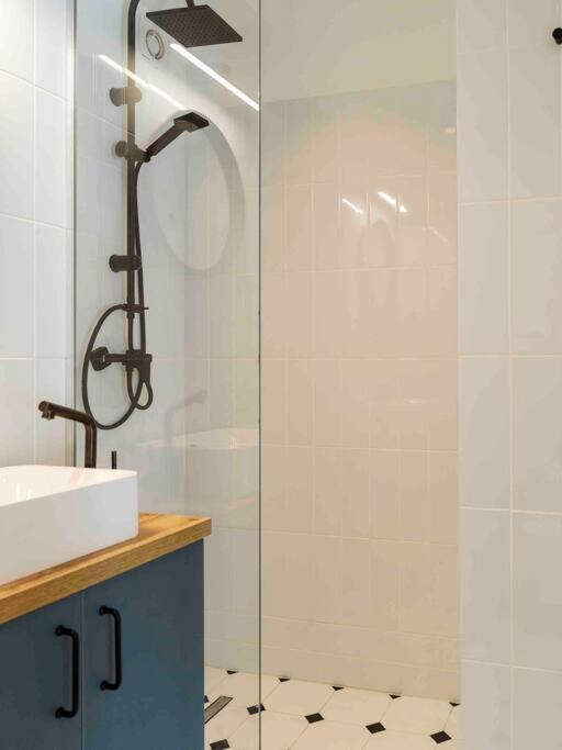 Bright 2Br Apartment - Top Location - City Balcony Bucureşti Ngoại thất bức ảnh